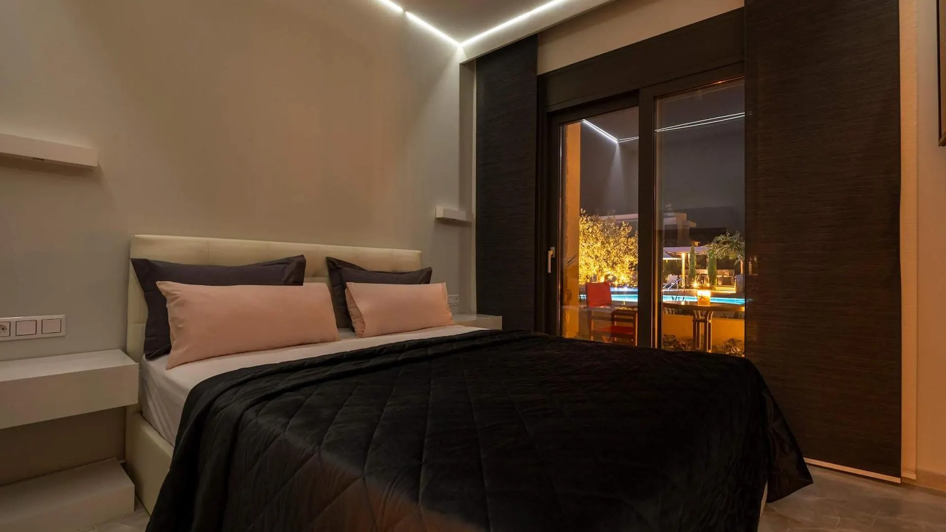 Luxury Olea Valley Apartment - Nikiti Poolside Gem 0*, Nikiti (Sithonia)