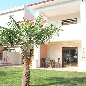 Διαμέρισμα Valerie, Νικήτη