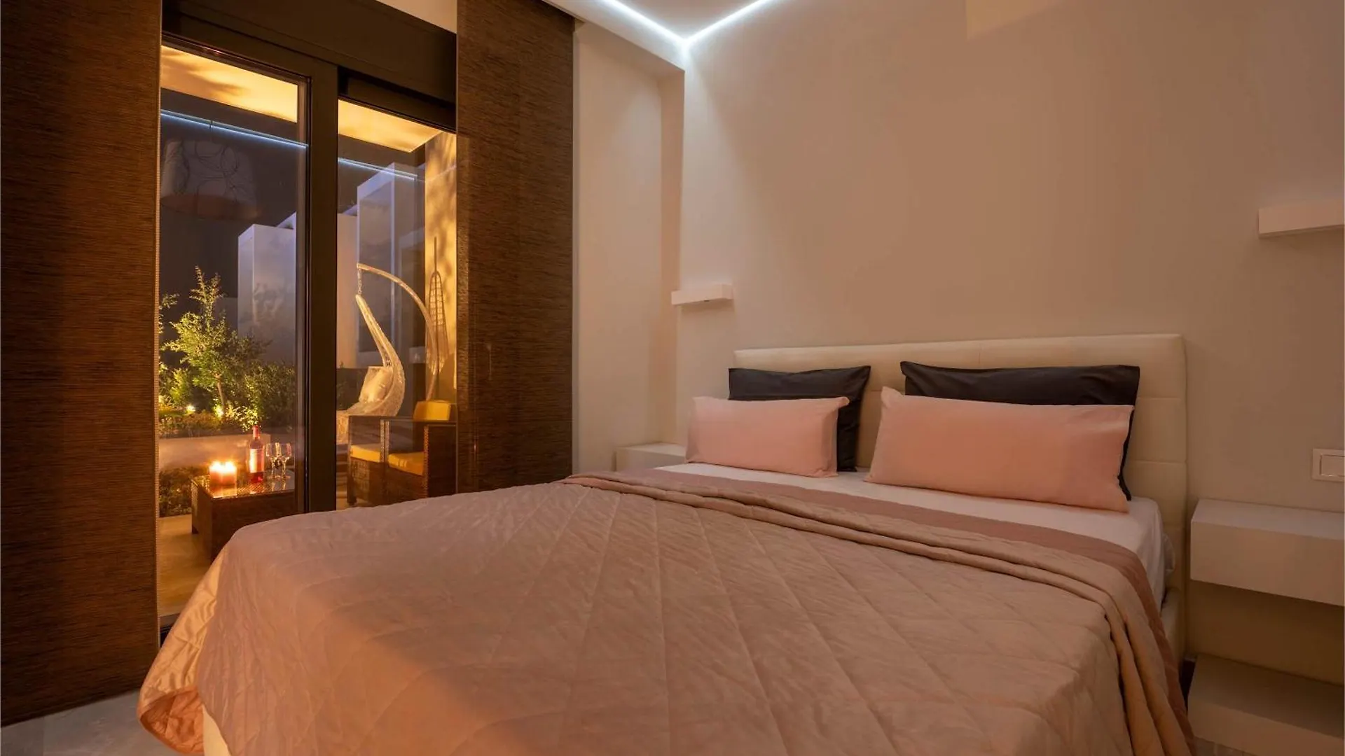Luxury Olea Valley Apartment - Nikiti Poolside Gem